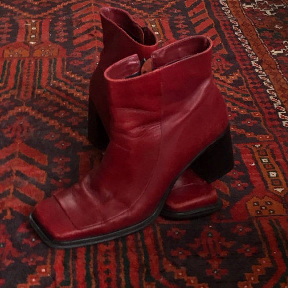 y2k red leather boots - Picture 2 of 8